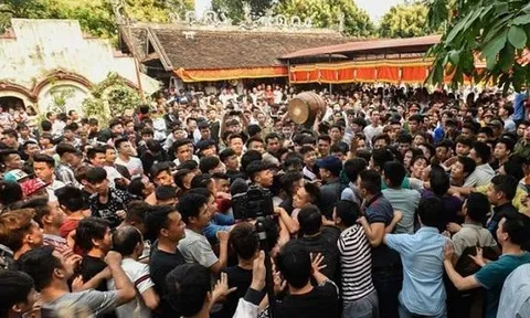 Về Sơn Đồng đi hội Giằng bông