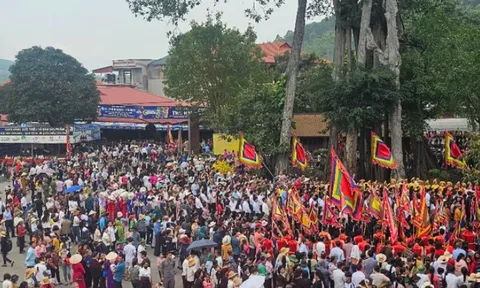 Hàng chục nghìn người dự khai hội Tây Thiên Xuân Giáp Thìn 2024