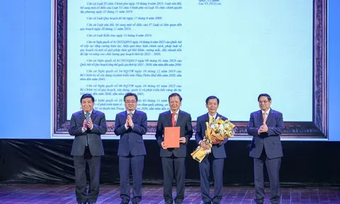Thủ tướng dự Hội nghị công bố quy hoạch và xúc tiến đầu tư tỉnh Thừa Thiên Huế
