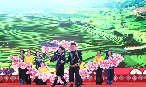 Lào Cai: Phát động “Tuần lễ trang phục truyền thống các dân tộc”