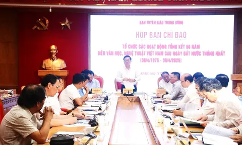 Đánh giá toàn diện nền văn học, nghệ thuật sau 50 năm đất nước thống nhất