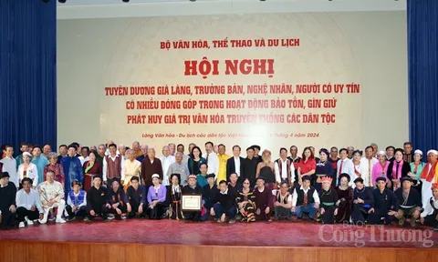 Vinh danh 128 già làng trưởng bản, nghệ nhân, người uy tín trong “Ngày Văn hóa các dân tộc Việt Nam”