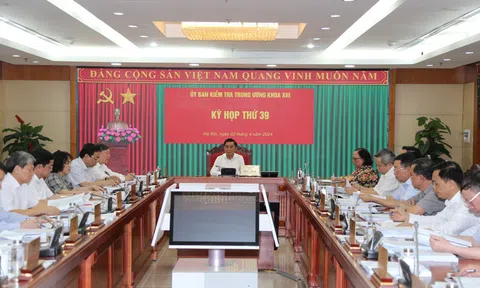 Bộ Chính trị Khiển trách ông Đào Ngọc Dung, Cảnh cáo bà Phạm Thị Hải Chuyền và ông Huỳnh Văn Tí