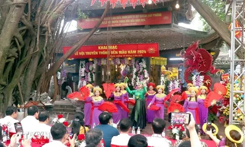 Hưng Yên khai hội truyền thống đền Mẫu