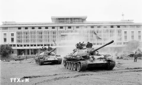 49 năm thống nhất đất nước: Nhịp cầu hàn gắn vết thương chiến tranh