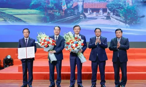 Thủ tướng chỉ rõ những 'tài sản vô giá' để Ninh Bình bứt phá, phát triển nhanh, bền vững