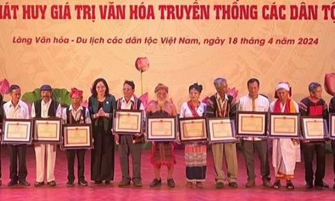 Những người giữ lửa văn hóa