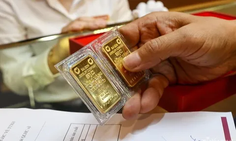 Ngân hàng Nhà nước khuyến cáo người dân cần thận trọng vì giá vàng trong nước sẽ còn giảm