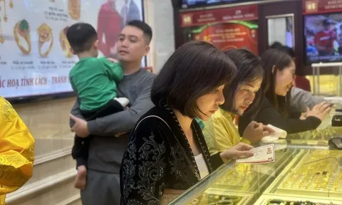 Vàng SJC bất động 6 phiên liên tiếp, tỷ giá trung tâm giảm 9 đồng