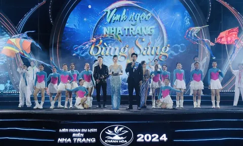 Khai mạc Liên hoan du lịch biển 'vịnh ngọc Nha Trang bừng sáng"