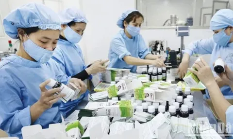 Hướng đến mục tiêu bảo đảm người dân được tiếp cận thuốc chất lượng, kịp thời, giá hợp lý