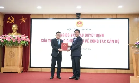 Trao quyết định bổ nhiệm ông Trương Thanh Hoài giữ chức Thứ trưởng Công Thương