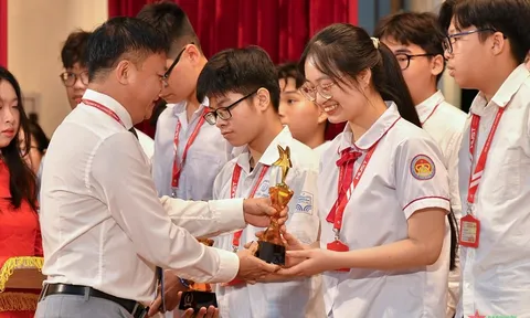 Hơn 2.000 sinh viên tài năng "dạm ngõ" Đại học Bách khoa Hà Nội