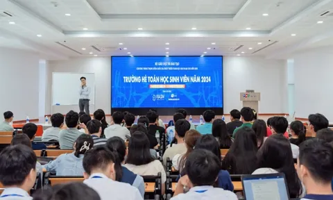 Khai mạc Trường hè Toán học sinh viên 2024