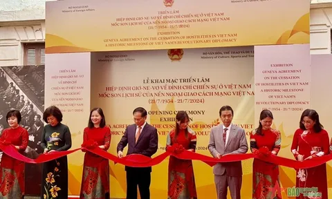 Khai mạc triển lãm Hiệp định Geneva về đình chỉ chiến sự ở Việt Nam