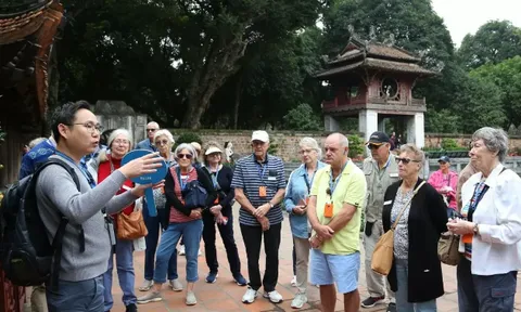 Đưa khách du lịch quốc tế thăm nghĩa trang: Tour độc lạ nhưng cần phù hợp văn hóa