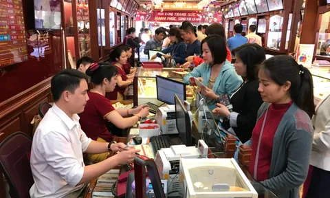 Giá vàng nhẫn bật tăng, thương hiệu SJC giữ nguyên ở mốc 79 triệu đồng