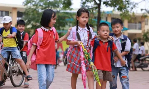 Trường học vùng lũ khắc phục khó khăn, sẵn sàng bước vào năm học mới