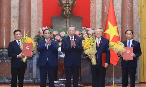 Tổng Bí thư, Chủ tịch nước trao quyết định bổ nhiệm 3 Phó Thủ tướng và 2 Bộ trưởng