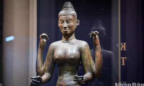 Chiêm ngưỡng tượng đồng Nữ thần Durga và những báu vật Champa