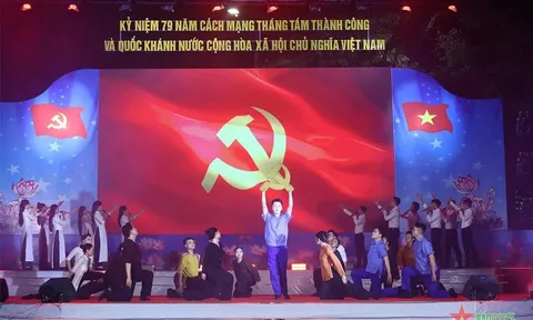 Cần Thơ: Đặc sắc chương trình nghệ thuật "Âm vang mùa thu"