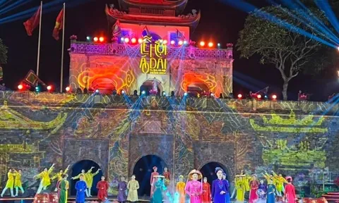 Tinh hoa áo dài hội tụ tại Hoàng thành Thăng Long