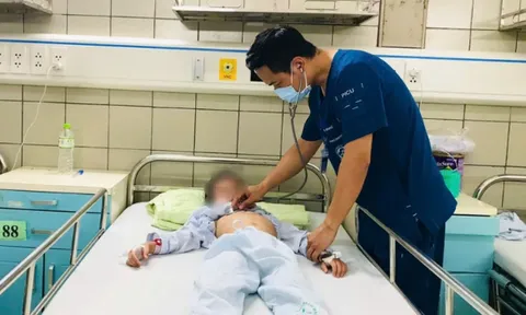 Uống 11 loại thuốc để chữa ho, trẻ bị sốc phản vệ