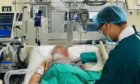 Nguy kịch do nhiễm uốn ván sau lội nước bẩn trong mưa bão