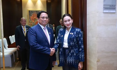 Thủ tướng Phạm Minh Chính gặp Thủ tướng Thái Lan Paetongtarn Shinawatra