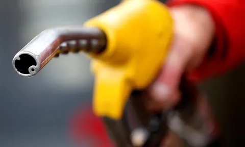 Giá xăng dầu hôm nay (22-10): Trượt nhẹ đầu phiên giao dịch
