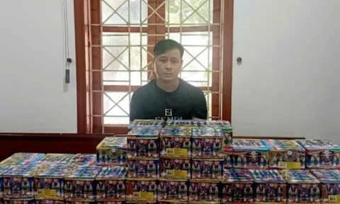 Nghệ An: Khởi tố đối tượng mua bán 100kg pháo trái phép