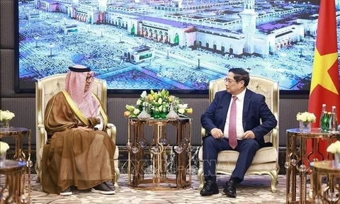 Thủ tướng Phạm Minh Chính làm việc với các doanh nghiệp lớn của Saudi Arabia