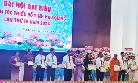 Chú trọng xây dựng, vun đắp khối đại đoàn kết các dân tộc