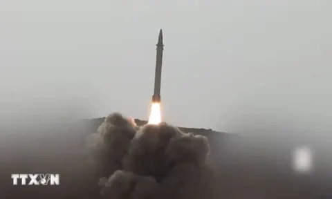 Houthi tuyên bố tiếp tục phong tỏa tàu thuyền có liên kết với Israel