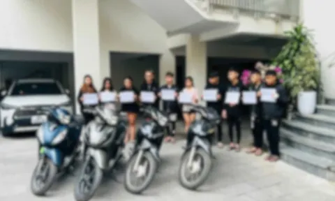 Hà Nội triệu tập 10 “quái xế” đâm xe làm một phụ nữ dừng chờ đèn đỏ tử vong