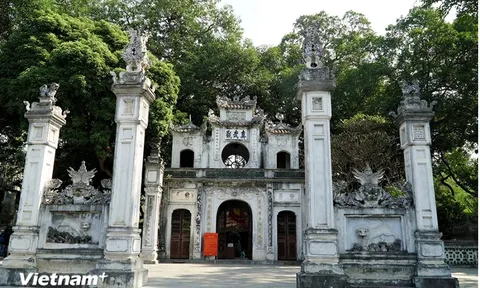 Tạm dừng đón khách tham quan đền Quán Thánh (Hà Nội) để trùng tu
