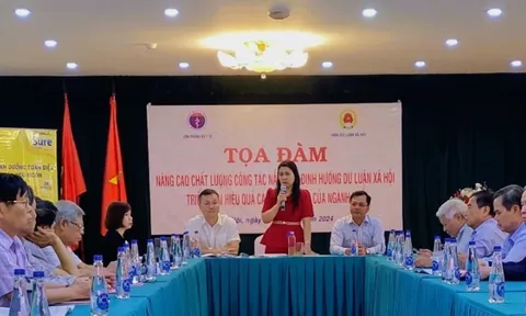 Tọa đàm khoa học "Tăng cường nắm bắt, định hướng dư luận xã hội trong triển khai chính sách ngành y tế"