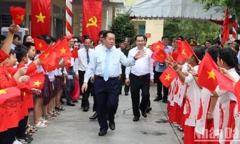 Đồng chí Nguyễn Trọng Nghĩa dự Ngày hội Đại đoàn kết toàn dân tộc tại Đồng Nai