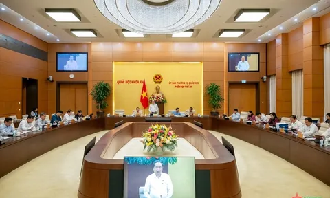 Khai mạc phiên họp thứ 39 của Ủy ban Thường vụ Quốc hội