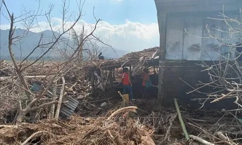 Philippines khẩn trương sơ tán hàng nghìn người dân trước khi bão Man-yi đổ bộ