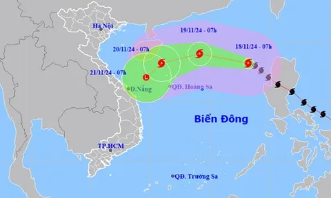 Bão số 9 suy yếu dần trên Biển Đông