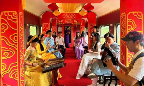Hành trình “Kết nối di sản miền trung” lọt top 9 sản phẩm du lịch ấn tượng Huế năm 2024