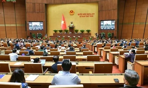 100% đại biểu Quốc hội có mặt biểu quyết thông qua Luật Phòng không nhân dân