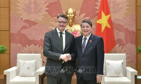 Phó chủ tịch Quốc hội Nguyễn Đức Hải tiếp Thủ hiến bang Hessen, Đức
