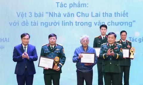 Trao giải “Những tấm gương bình dị mà cao quý” lần thứ 15