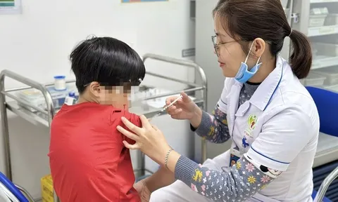 Tiếp tục triển khai tiêm vaccine phòng bệnh sởi cho trẻ từ 1 đến 5 tuổi
