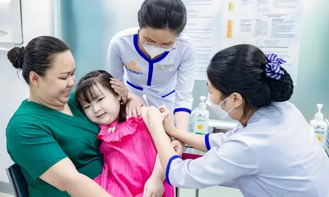 Hà Nội: Số ca mắc sởi tăng, sốt xuất huyết giảm