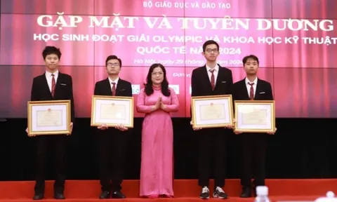 Tuyên dương học sinh đoạt giải Olympic và Khoa học kỹ thuật quốc tế năm 2024