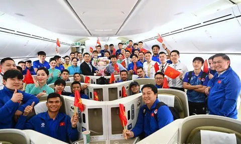 Đội tuyển Việt Nam đã tới Thái Lan