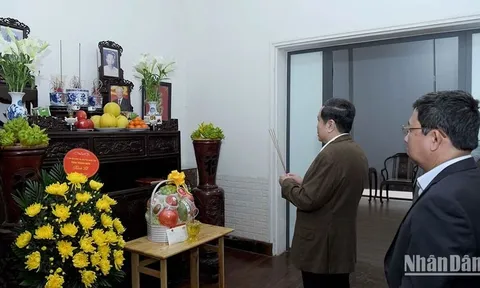 Chủ tịch Quốc hội Trần Thanh Mẫn thăm, chúc Tết gia đình các đồng chí nguyên lãnh đạo Đảng, Nhà nước
